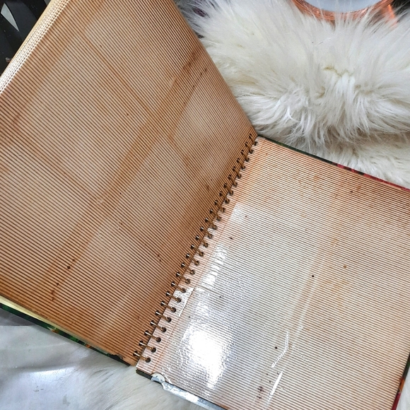 ~{Vintage}~ 1970's fabric bound photo album. - Picture 6 of 8